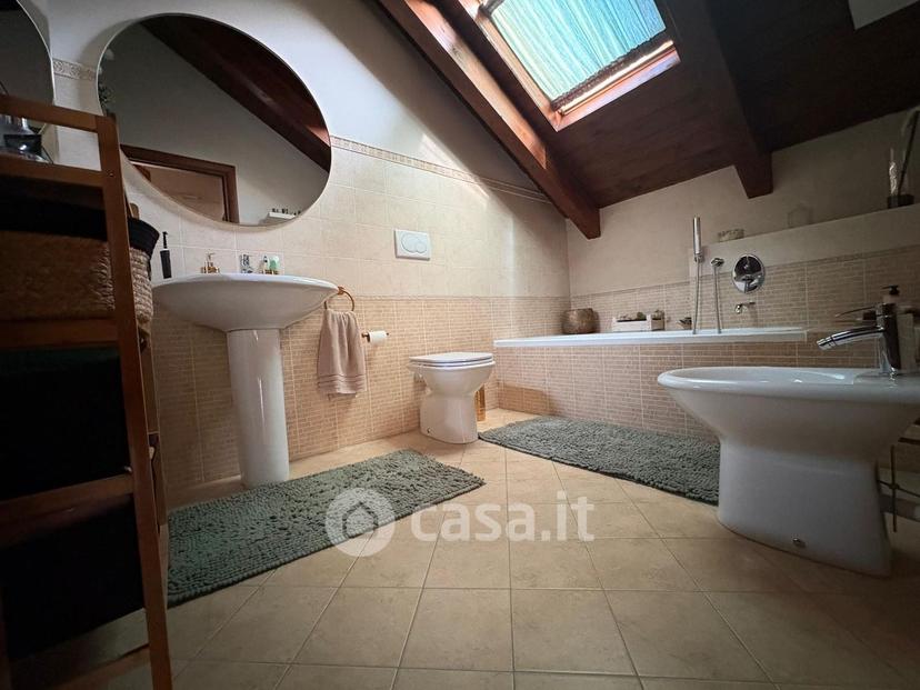 Villa in Viale Europa — foto 37 di 64
