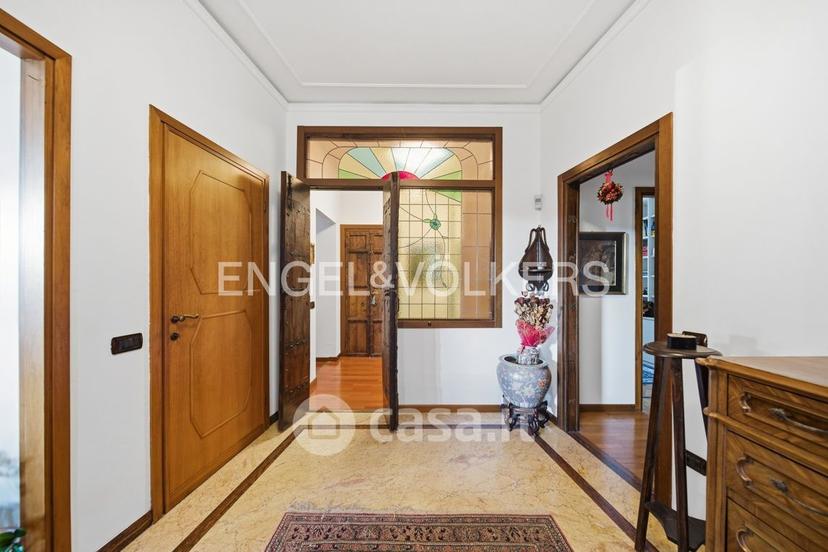 Villa in Via Caduti della Liberazione 32 — foto 6 di 35