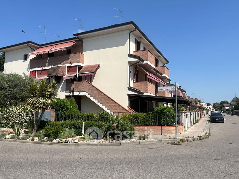 Trilocale in Via Enrico Berlinguer 12 E — foto 8 di 33