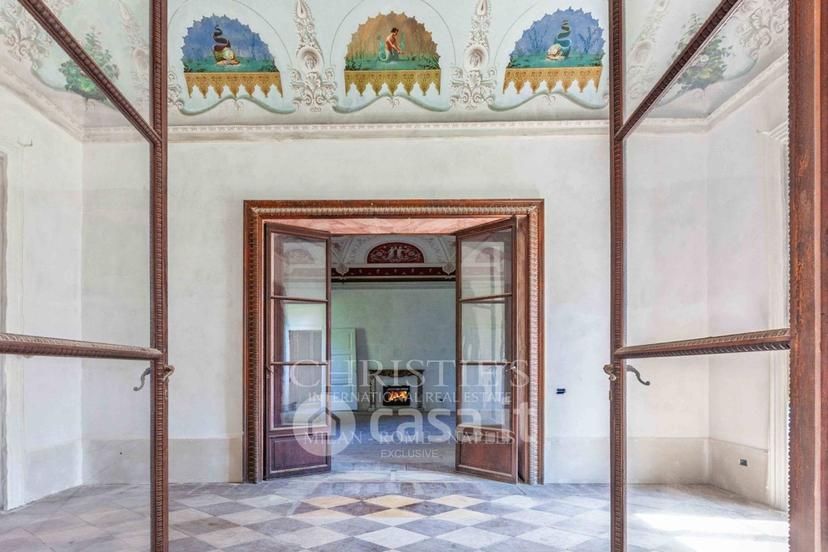 Villa in Via Giuseppe Parini 9