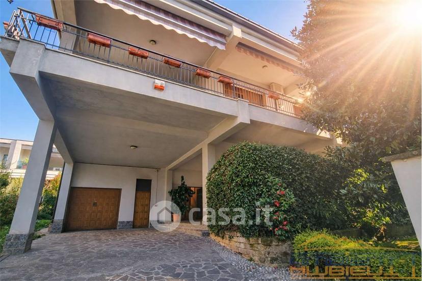 Villa in Via Edmondo de Amicis 6 — foto 42 di 51