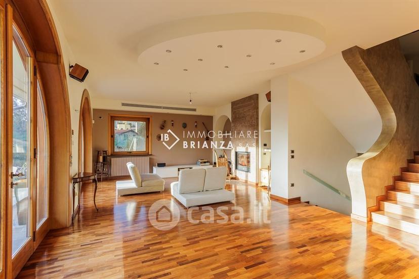 Villa in Viale John E Robert Kennedy — foto 21 di 34