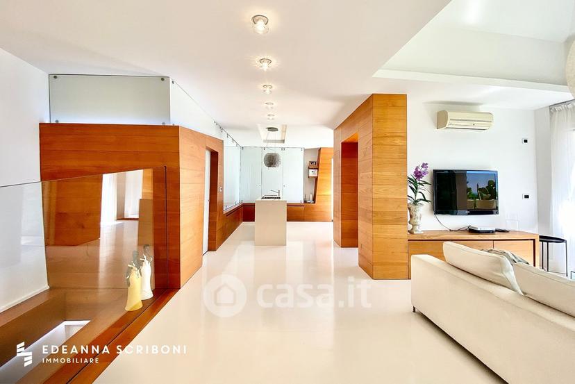 Villa in Via Aurora — foto 35 di 59