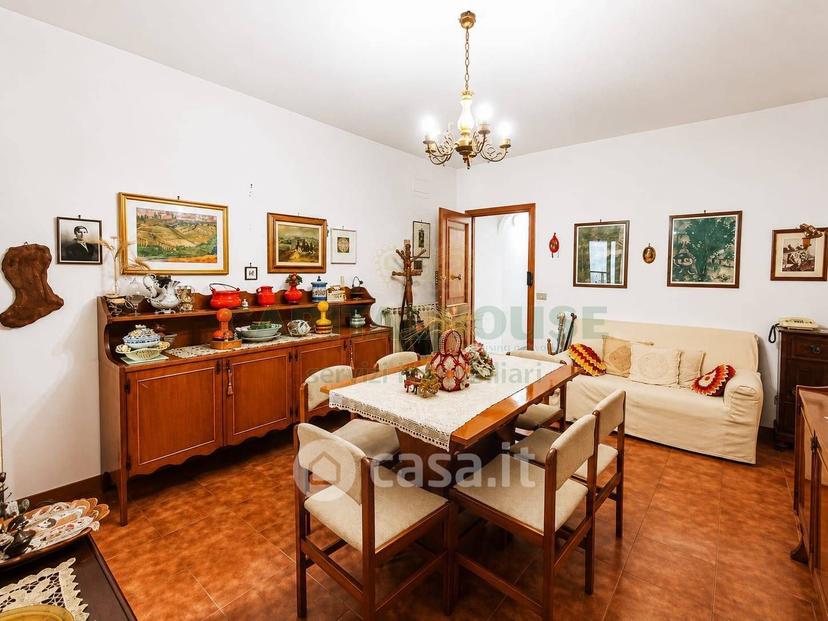 Trilocale in Via San Giovanni — foto 18 di 23