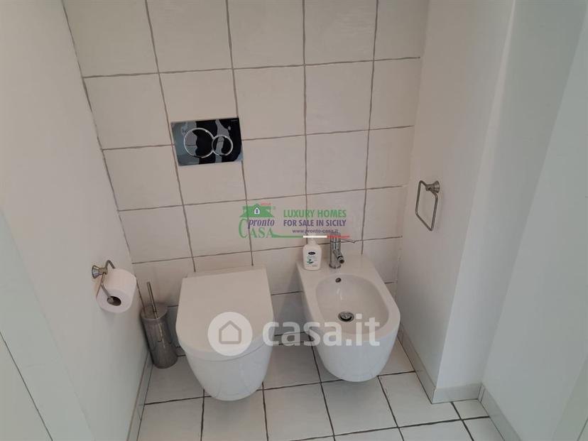 Trilocale in Via Genova — foto 16 di 16