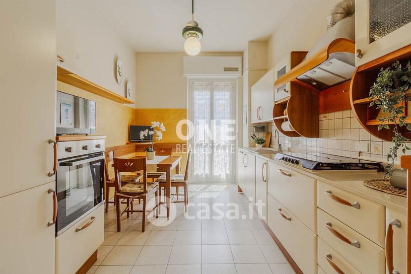 Trilocale in Via Grazia Deledda 23 — foto 39 di 41