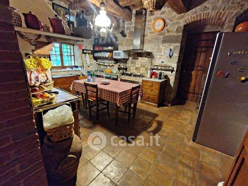 Villa in Strada Senza Nome 53011 — foto 36 di 45