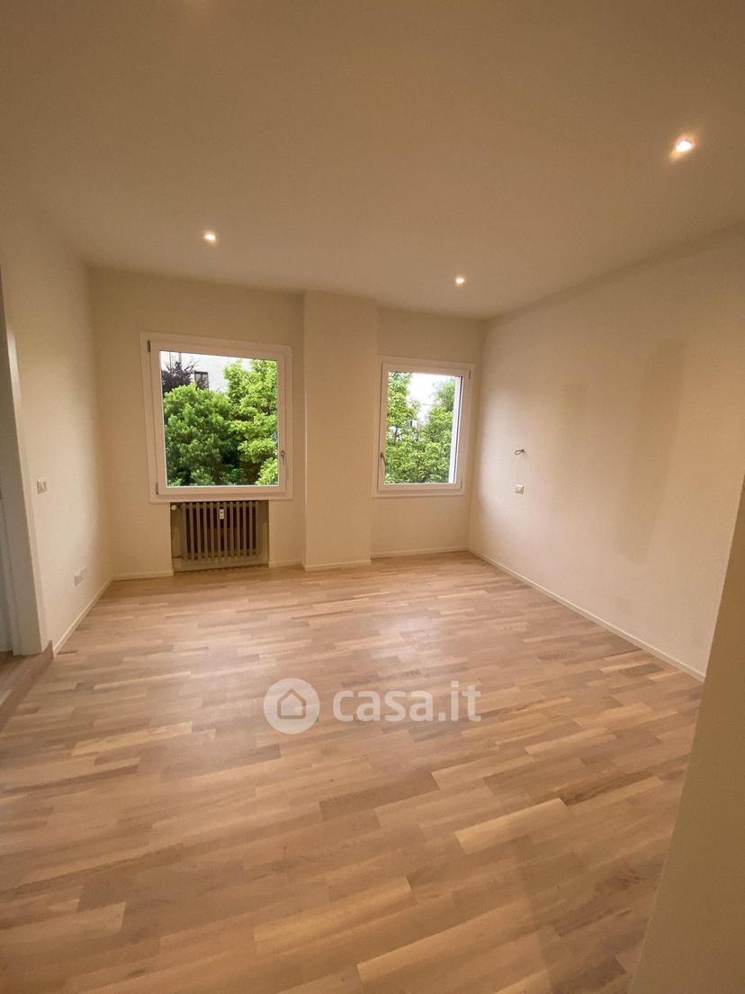 Stanza in Viale Giosuè Carducci 6 — foto 8 di 14