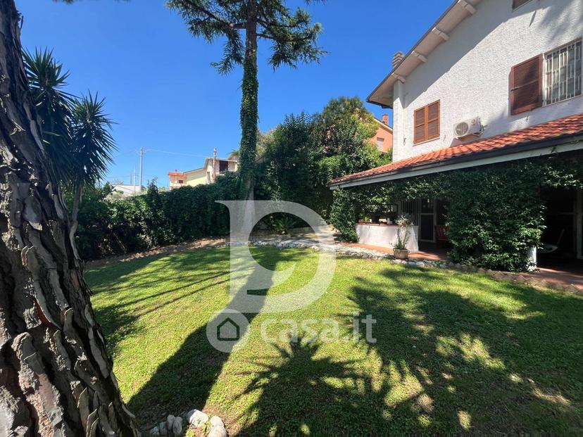 Villa in Via dei Platani 88 — foto 35 di 102