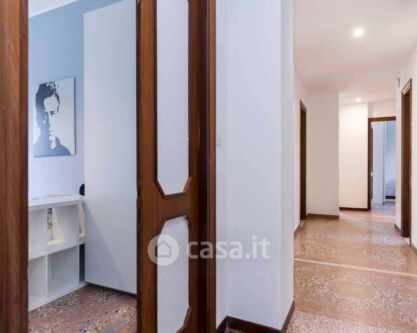Stanza in Viale Giovanni Vicini 20 — foto 33 di 33