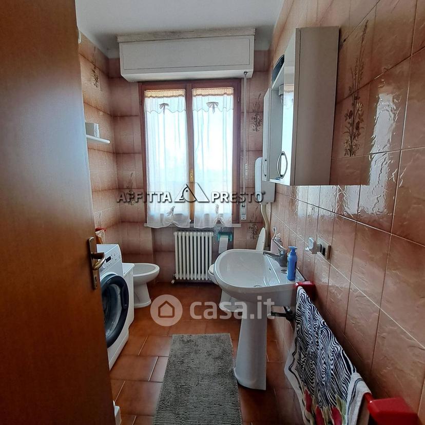 Appartamento in Via Grazia Deledda — foto 24 di 38