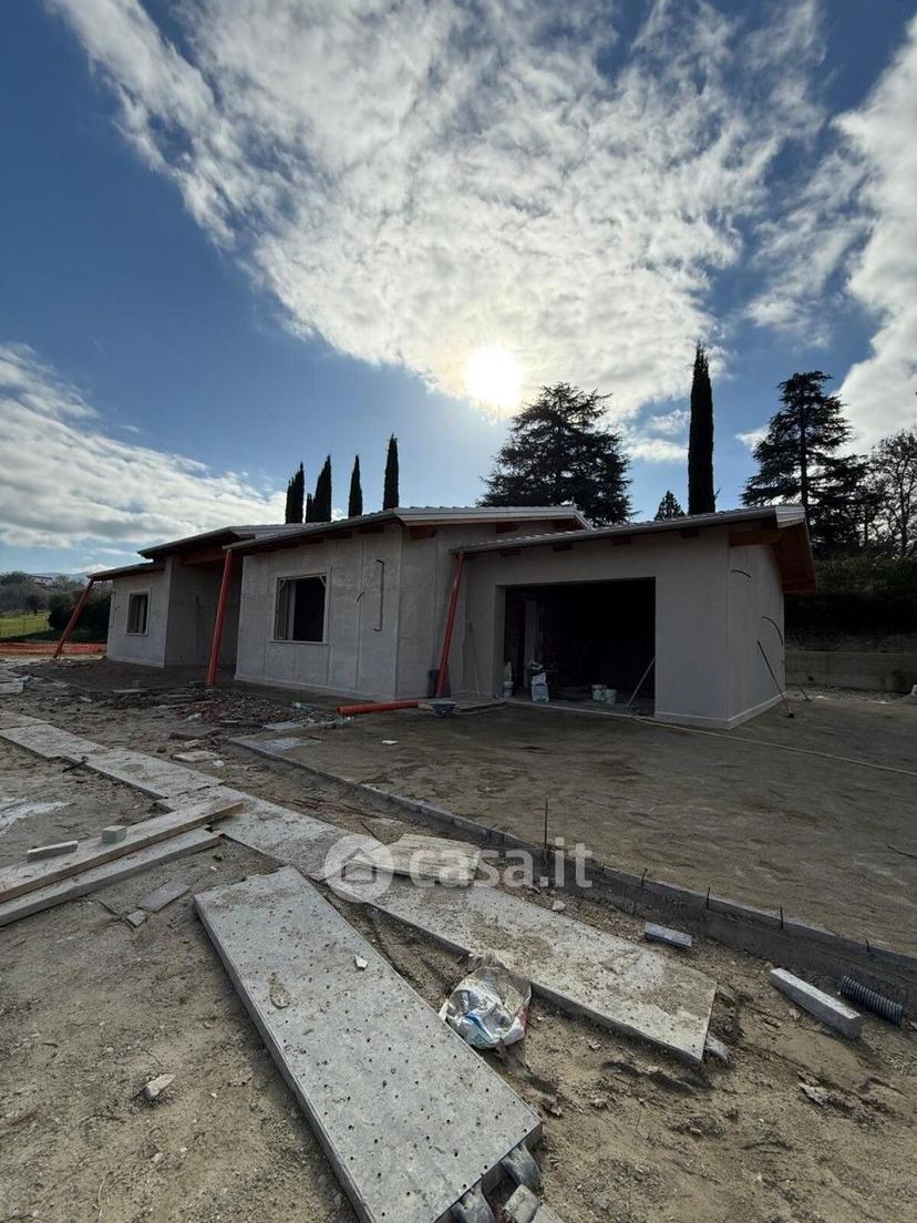 Villa in Strada di Colleseccozza