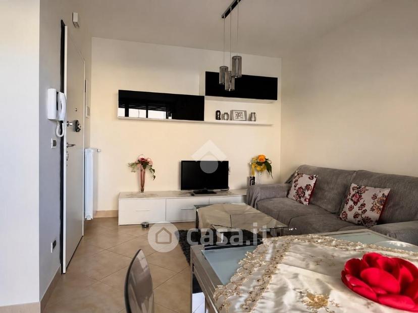 Trilocale in Via Senna 35 — foto 2 di 9