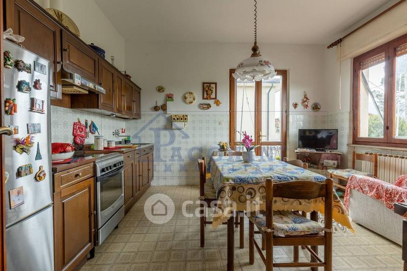 Villa in Via Gigli — foto 9 di 16