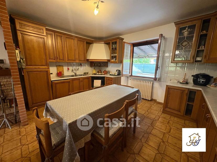 Villa in Via Palombara 6 — foto 2 di 29