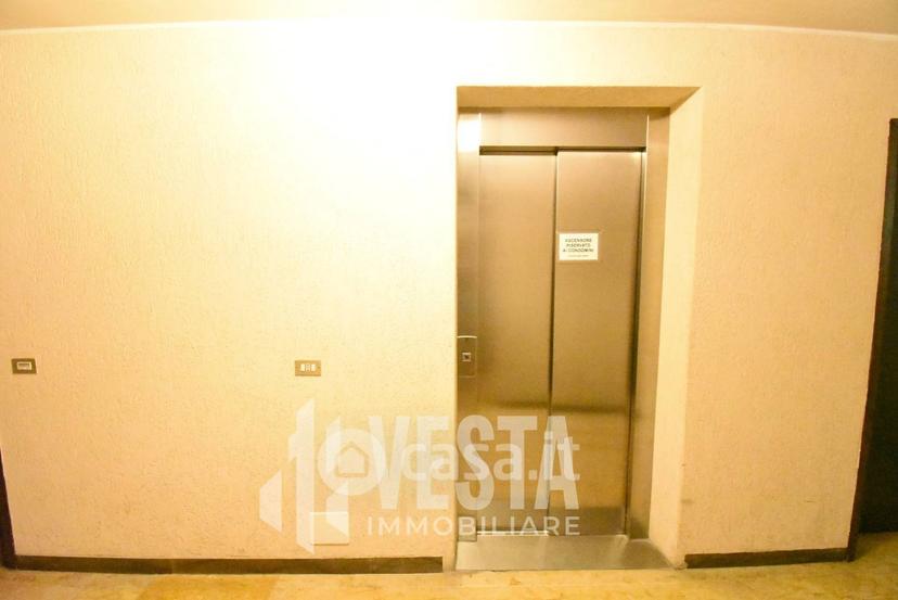 Bilocale in Via San Vitale — foto 5 di 19