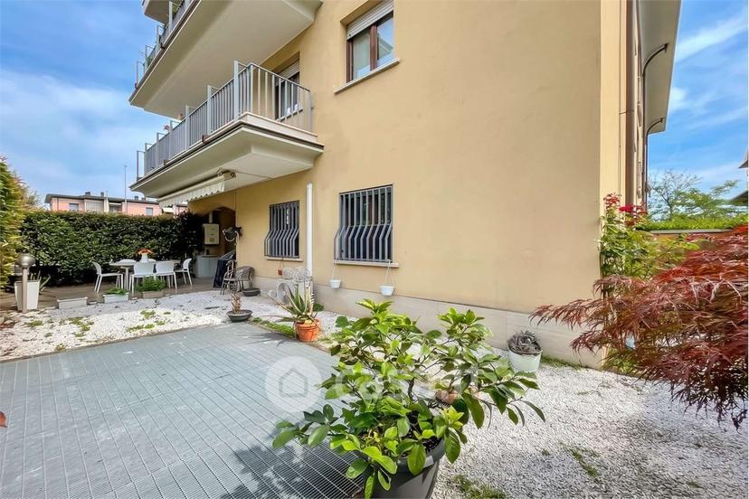 Trilocale in Via Giulio Silva 24 — foto 15 di 35