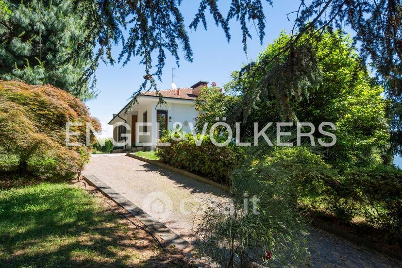 Villa in Via Sempione 164 — foto 22 di 34