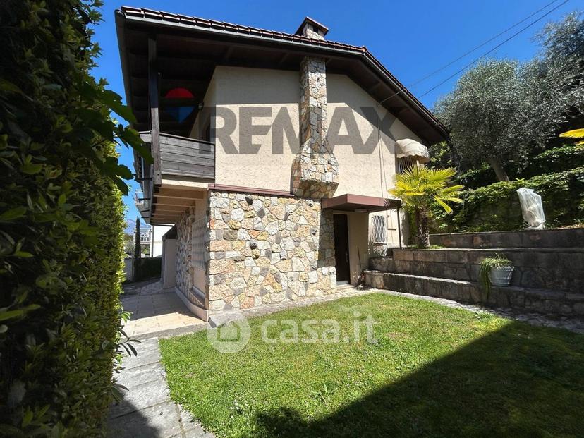 Villa in Via Lavesino — foto 2 di 45