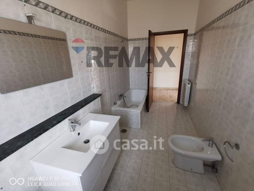 Appartamento in Via Luigi Einaudi 18 — foto 2 di 24