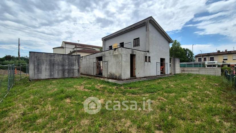 Villa in Via delle Ville 419 — foto 11 di 33