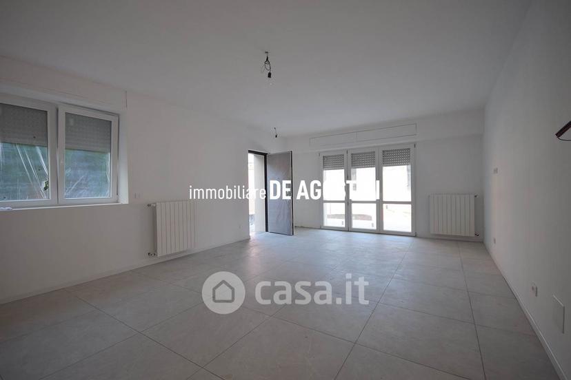 Bilocale in Via Mottarone 8 — foto 12 di 16