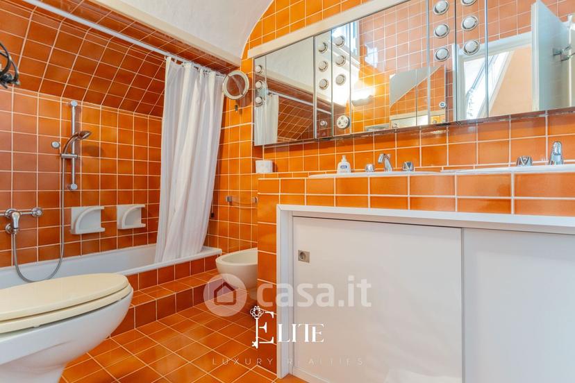 Villa in Via Luigi Cadorna 1800 — foto 38 di 42
