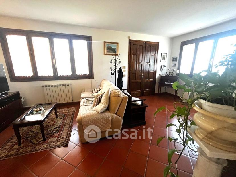 Villa in Via Tommaso Moro — foto 28 di 47