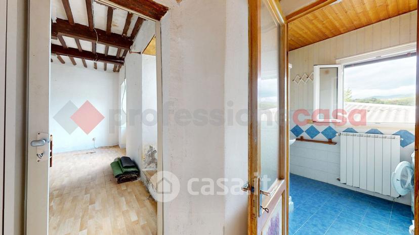 Appartamento in Via della Rocca 7 — foto 3 di 33