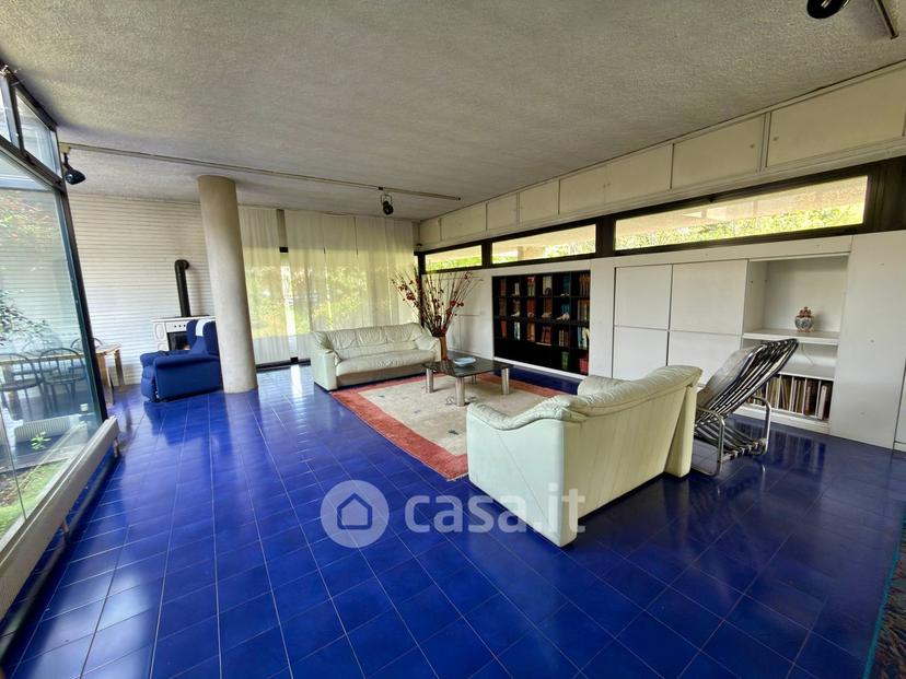 Villa in Via Giosuè Carducci 20 a — foto 26 di 182