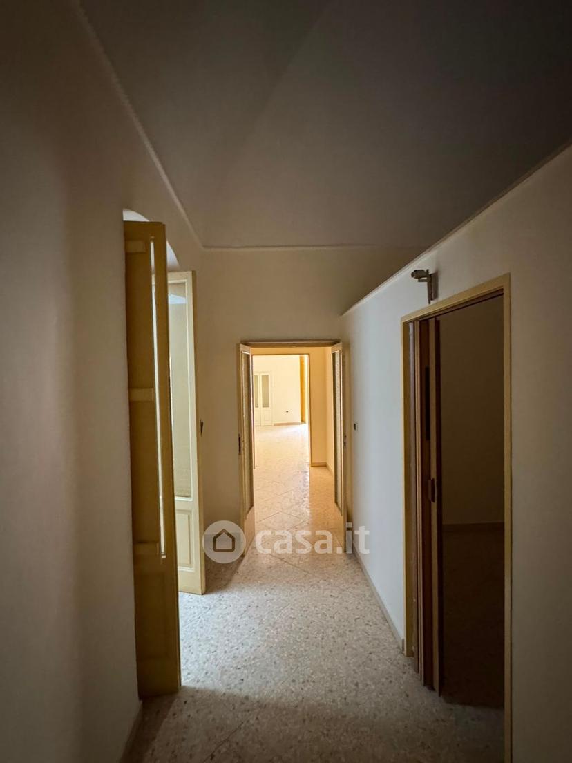 Trilocale in Via Amedeo 144 — foto 9 di 15