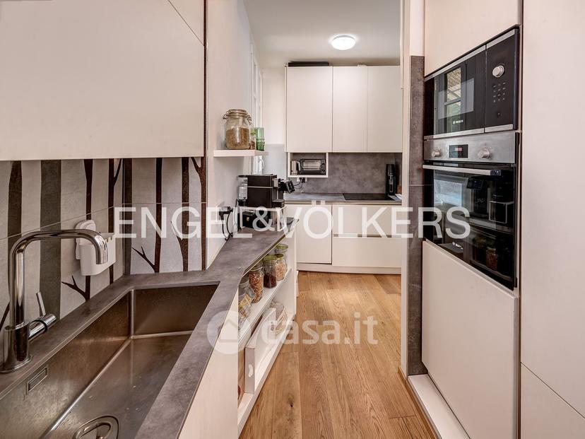 Appartamento in Via Regina Nuova — foto 2 di 23