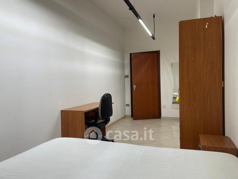 Stanza in Via dei Mulini 30 — foto 14 di 27