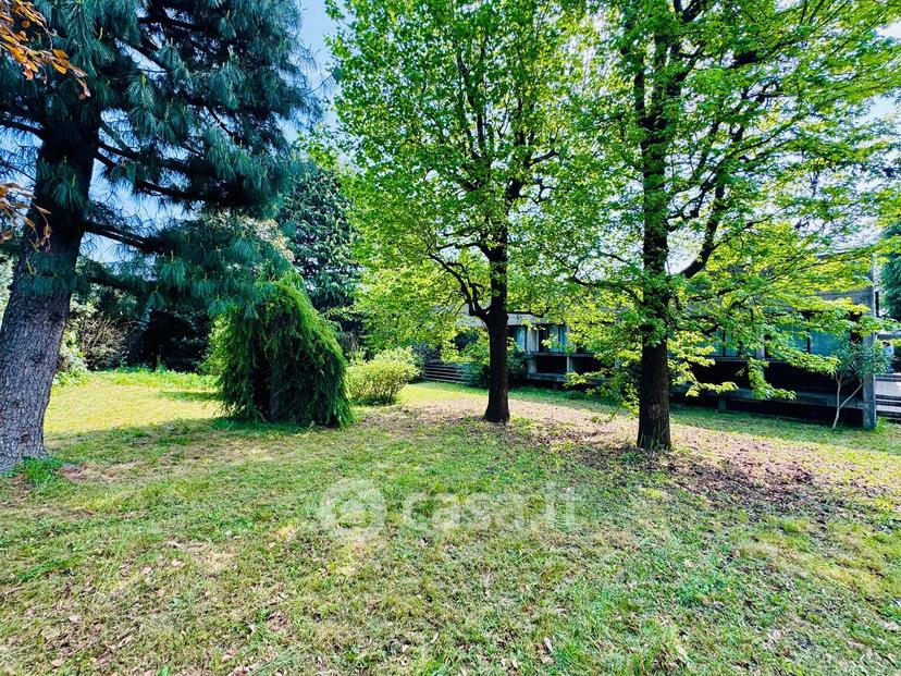 Villa in Via Giosuè Carducci 20 a — foto 68 di 182