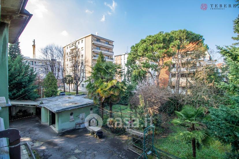 Villa in Corso Leonardo da Vinci 14 — foto 14 di 33