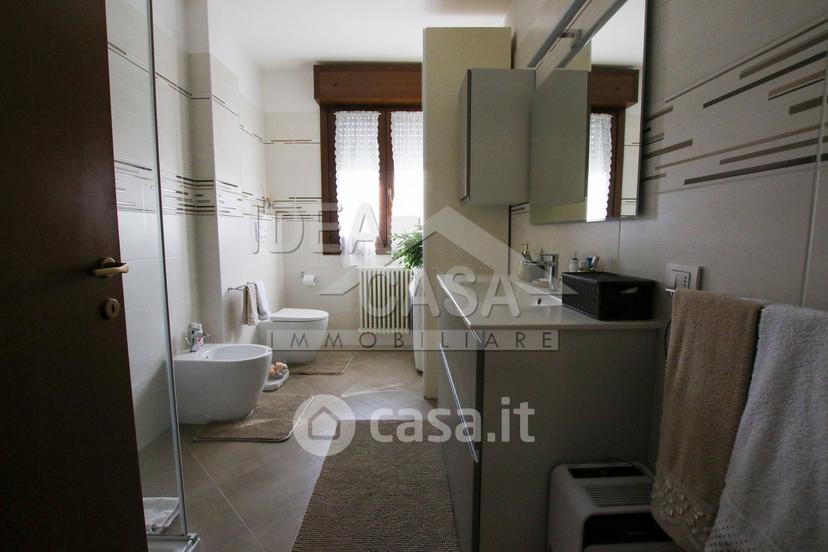 Quadrilocale in Via Celso Gherardi 10 — foto 2 di 18