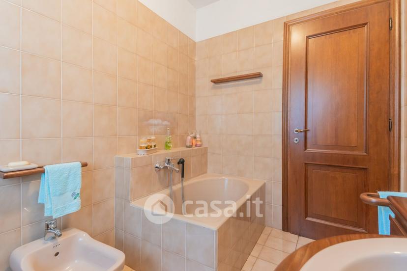 Villa in Via Gianni Rodari 69 — foto 69 di 73