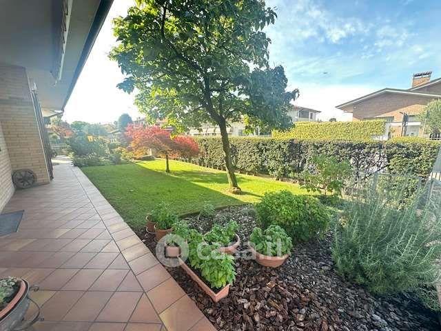 Villa in Via Sandro Pertini 21 — foto 28 di 83