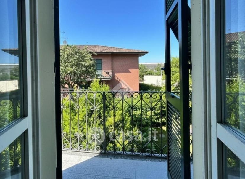 Trilocale in Via Silvio Pellico 8 — foto 10 di 16