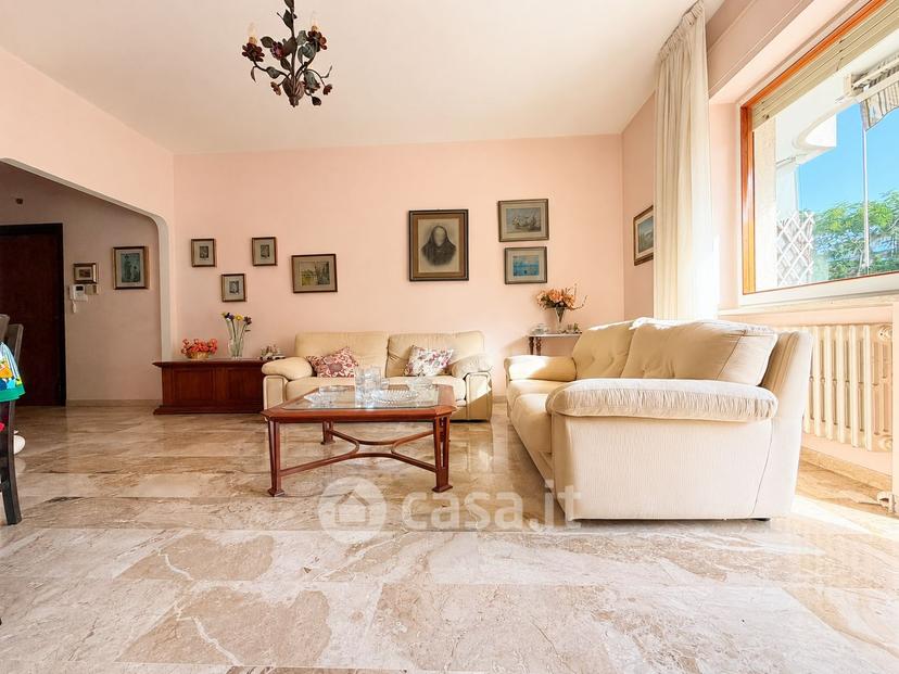 Appartamento in Viale John Fitzgerald Kennedy
