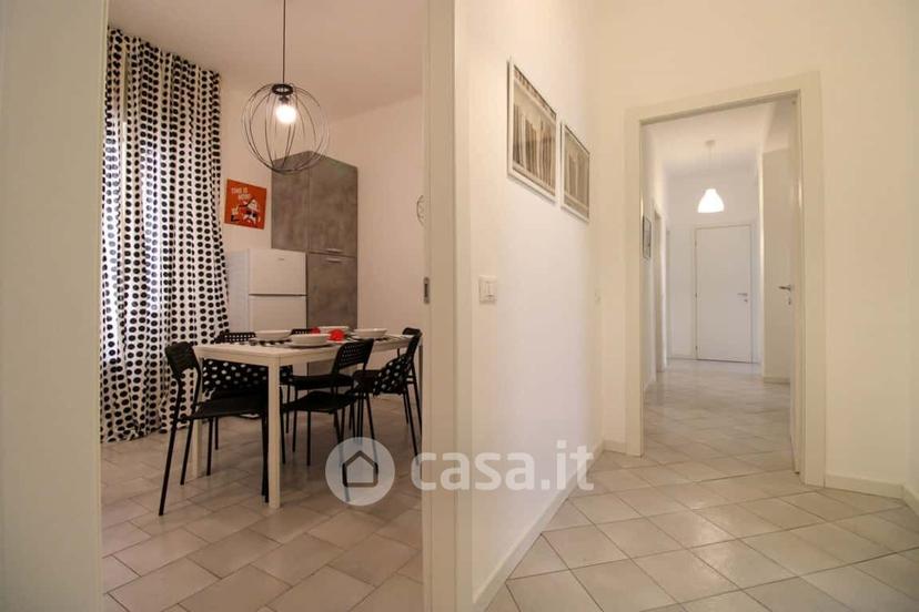 Stanza in Via Alessandro Manzoni 22 — foto 13 di 21