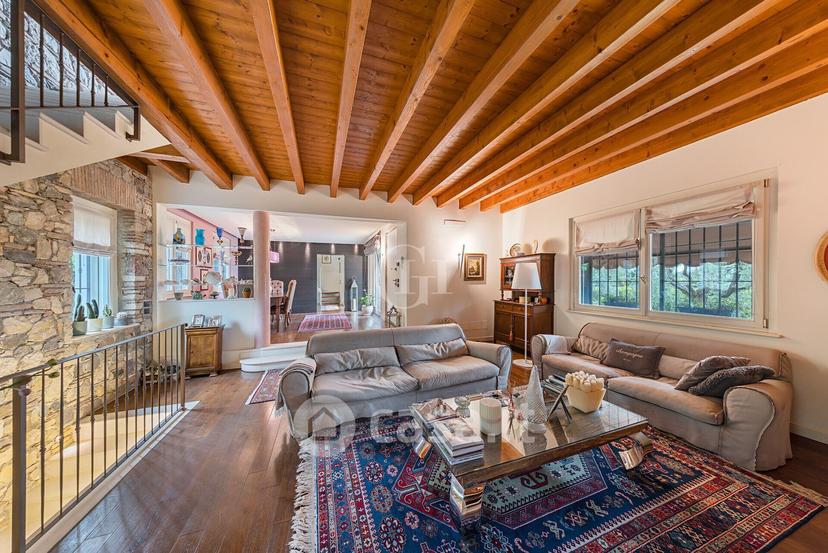 Villa in Via Sirmione 1 — foto 7 di 33