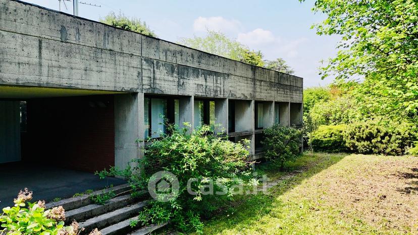 Villa in Via Giosuè Carducci 20 a — foto 114 di 182