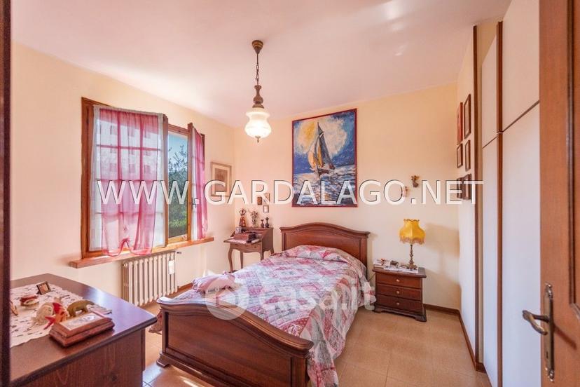 Villa in Via Carlo G. Battistoli — foto 35 di 37