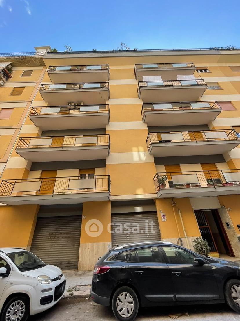 Trilocale in Via Raimondo Franchetti 13 — foto 2 di 17