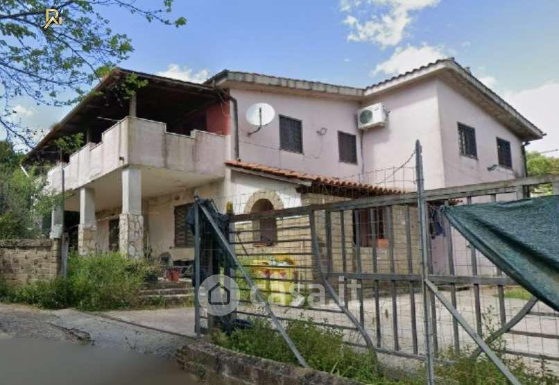 Quadrilocale in Via del Fosso di San Silvestro — foto 28 di 38