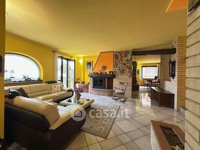 Villa in Via Sandro Pertini 21 — foto 29 di 83