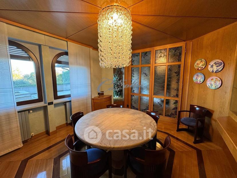 Villa in Via Cervino 1 — foto 6 di 25