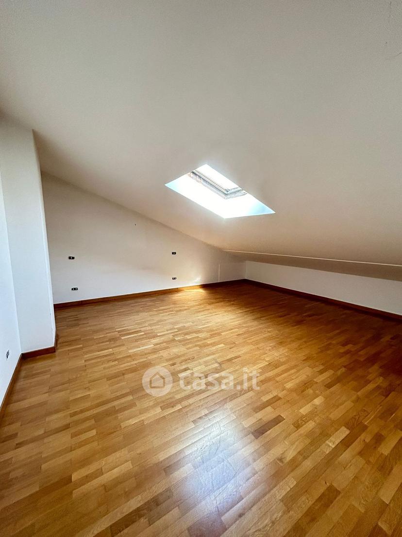 Appartamento in Via Valle Paradiso — foto 2 di 45