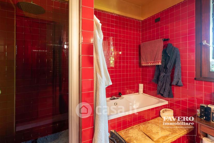 Villa in Piazza G. Marconi 28 — foto 45 di 54